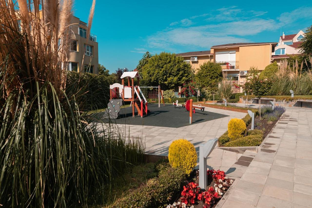 Nobile Apartment - Coral Residence Complex With Parking & Pool Varna Exterior foto